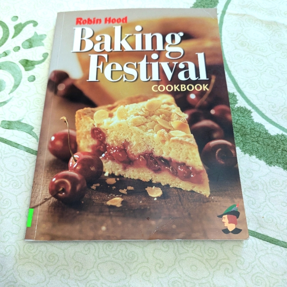 Robin Hood Baking Festival cookbook.  EUC. 11x 8 inches. 192 pages.